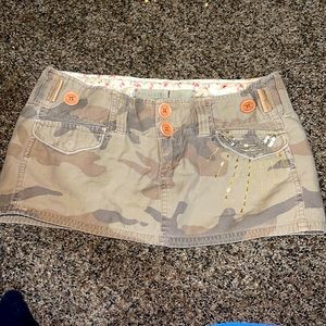 Y2K Hollister camo skort!
